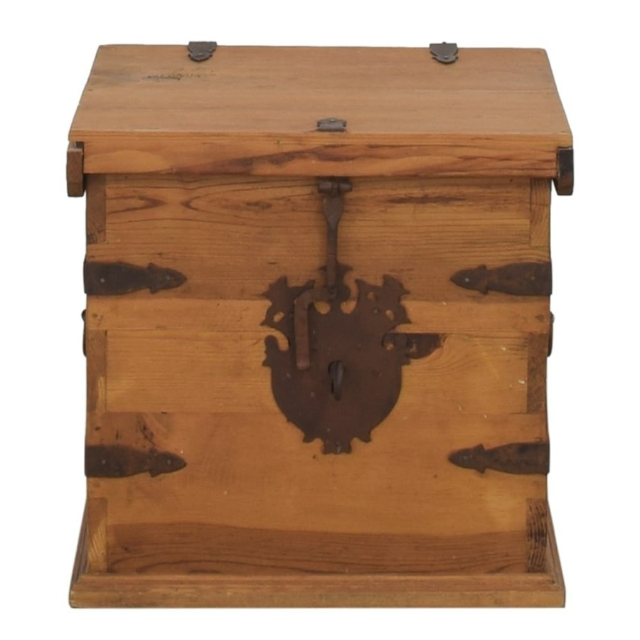 Storage Unknown  | Rustic Storage Chest