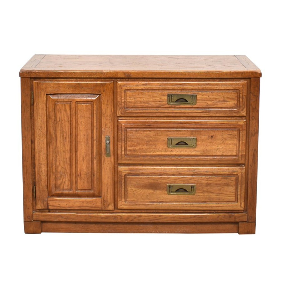 Storage Young-Hinkle  | Young-Hinkle Three Drawer Dresser