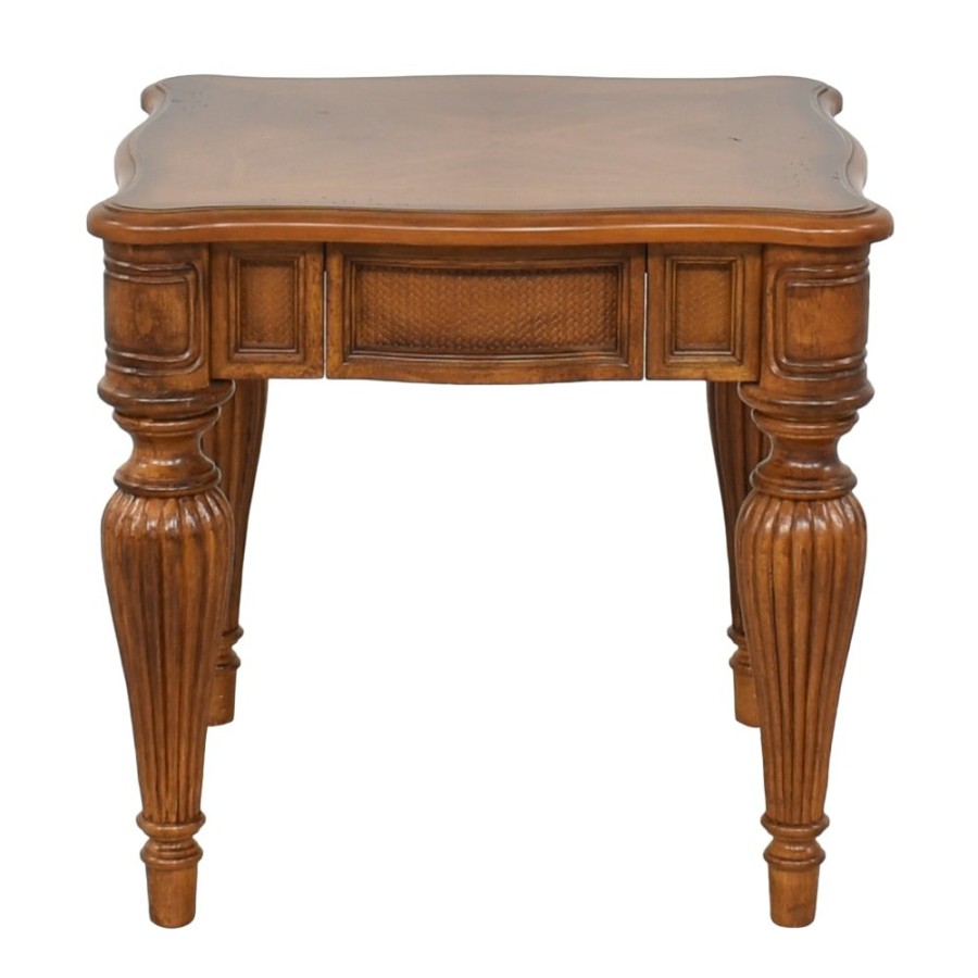 Tables Raymour & Flanigan  | Raymour & Flanigan Provincial-Style End Table