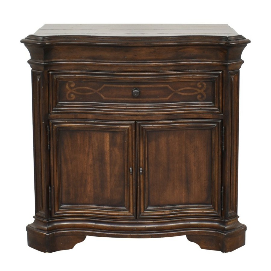 Tables A.R.T. Furniture  | A.R.T Furniture Traditional Two Door End Table