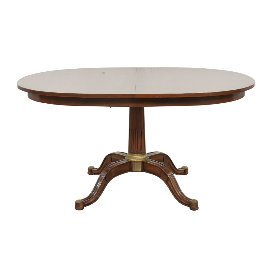 Tables Unknown  | Traditional Oval Single Pedestal Dining Table